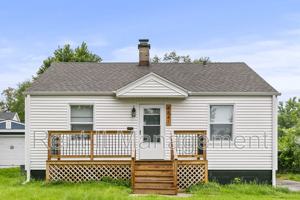 featured image of 4841 Pierce St