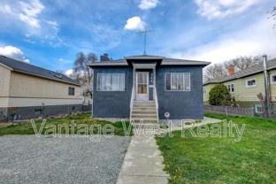 544 Birch Ave - Photo 1 of 1