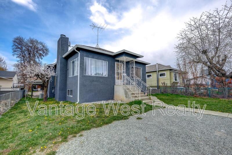 544 Birch Ave - Photo 2 of 19