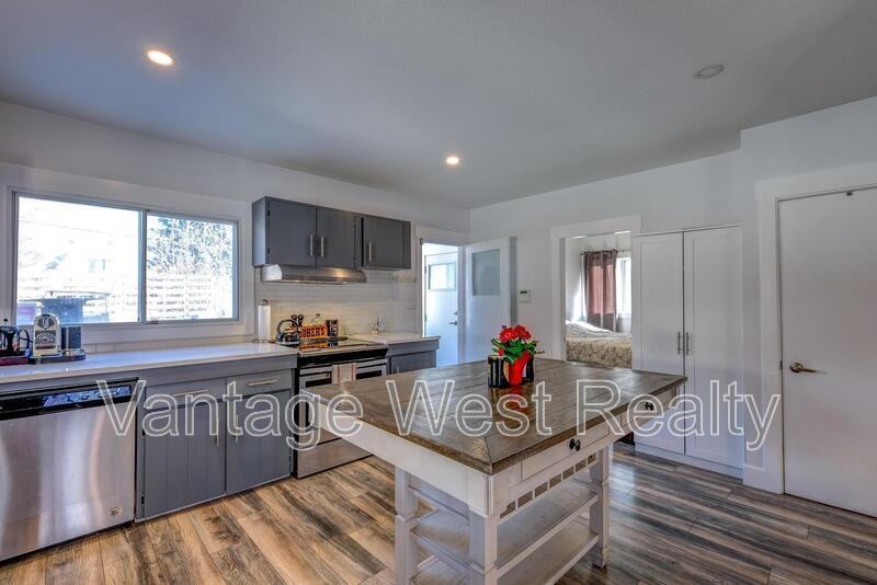 544 Birch Ave - Photo 3 of 19