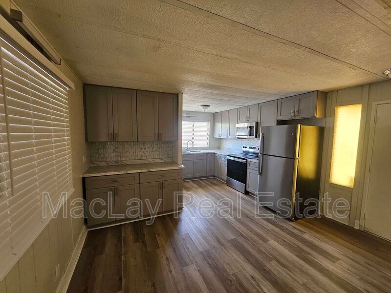 1113 W Corinthian Cir - Photo 4 of 21