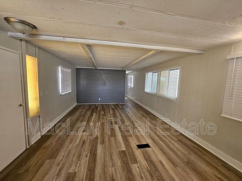 1113 W Corinthian Cir - Photo 6 of 21