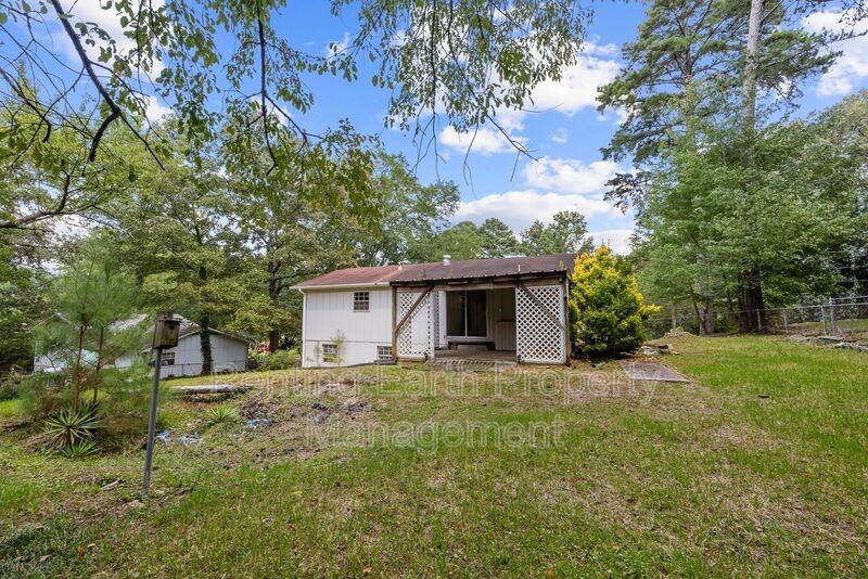 2432 Debbie Dr - Photo 5 of 20