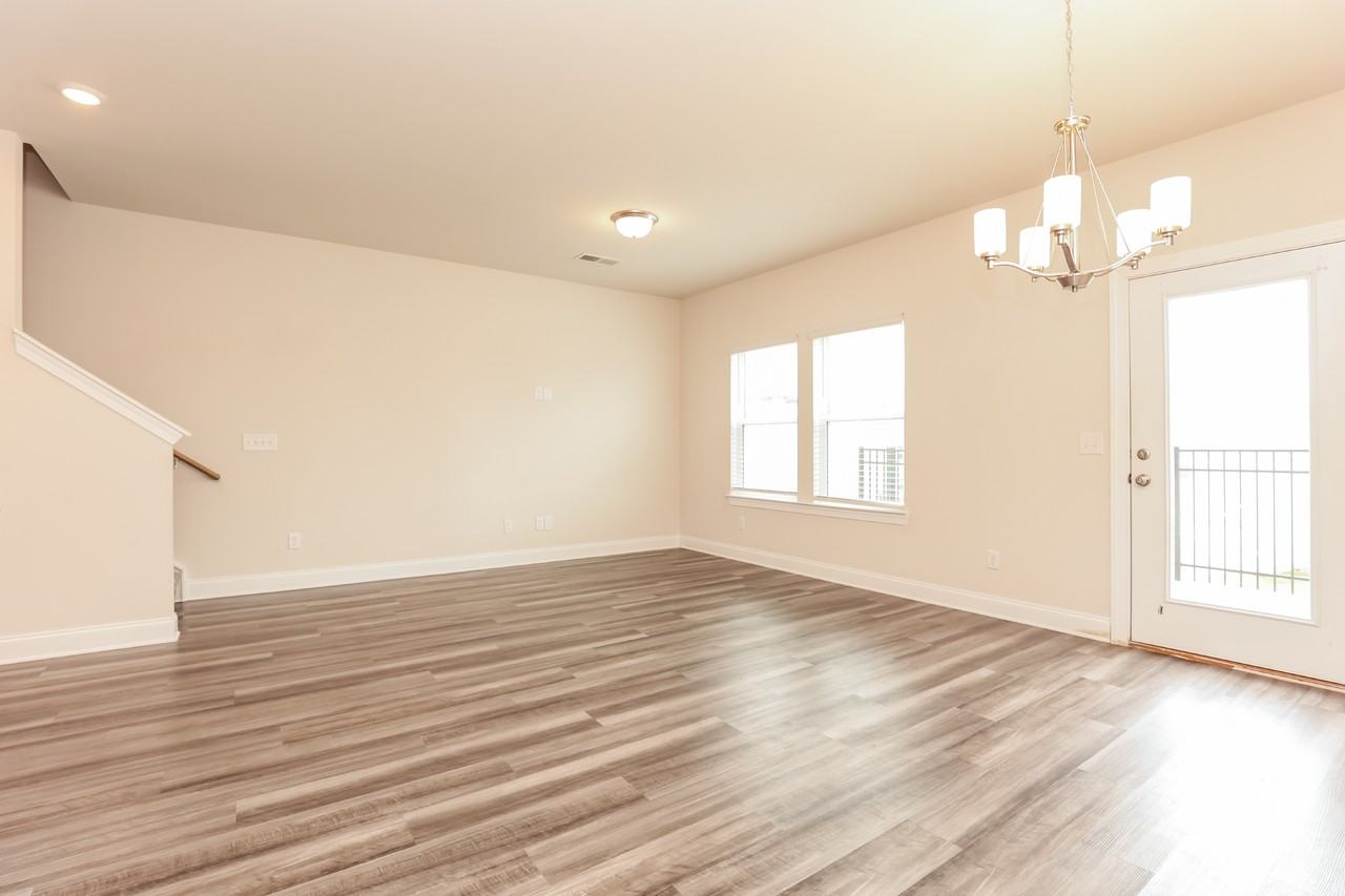 809 Arrington Way - Photo 2 of 19