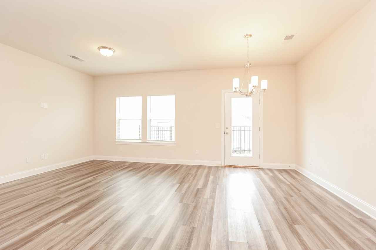 809 Arrington Way - Photo 3 of 19