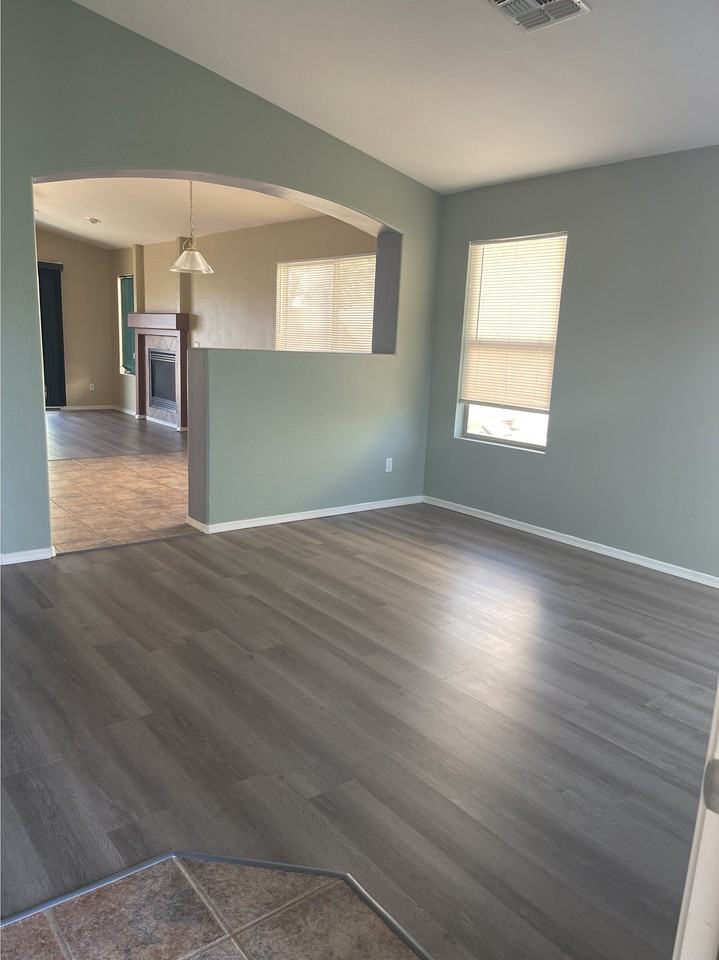 1412 E 10th Pl - Photo 3 of 23