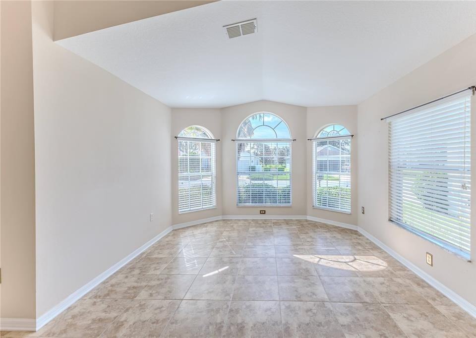 1183 Mystic Ct - Photo 3 of 29