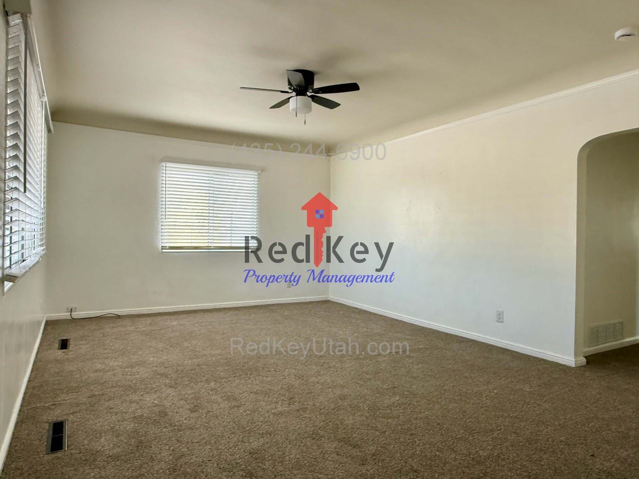 695 S Main St - Photo 6 of 19