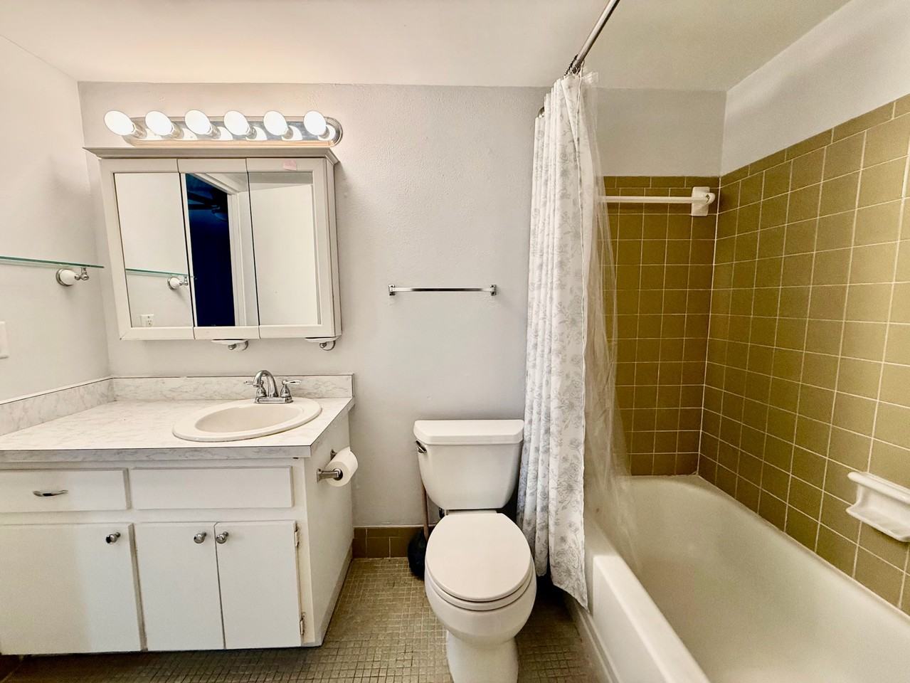 247 S Mcmullen Booth Rd #22 - Photo 5 of 8