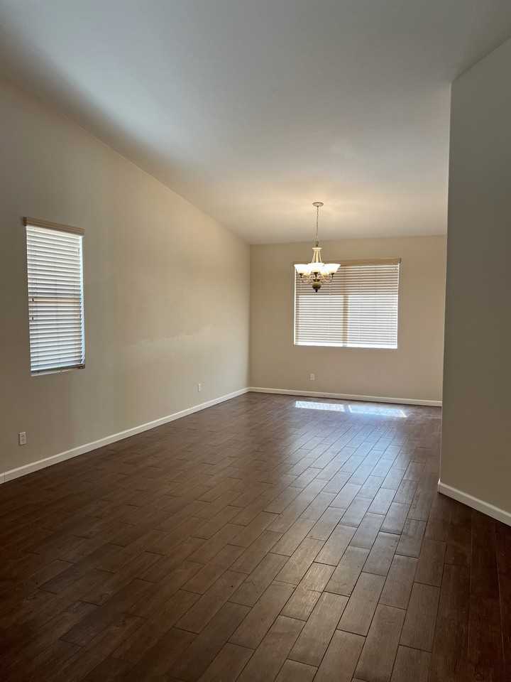 1119 Sandy Nook - Photo 6 of 29