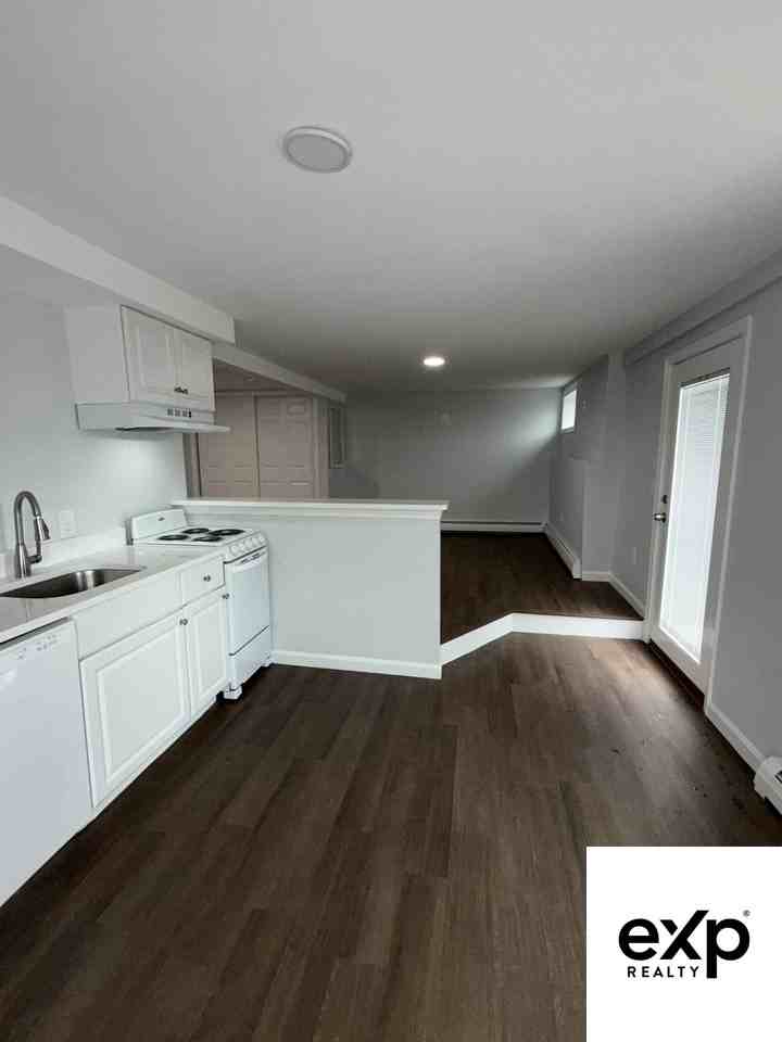 9 Avon Pl #1 - Photo 4 of 12