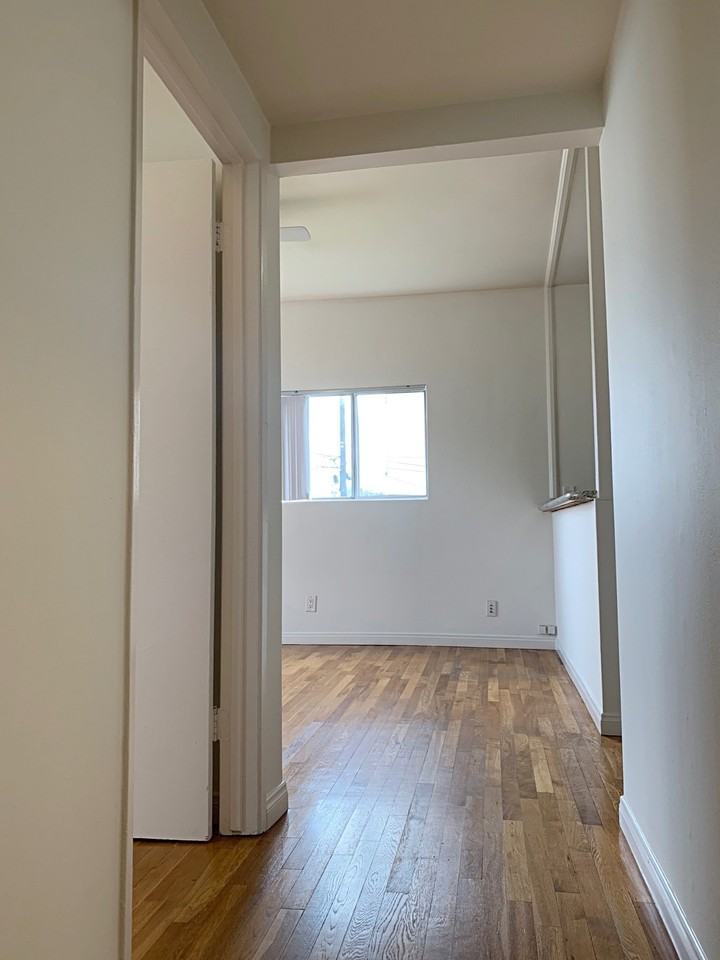 1814 Pacific Ave #205 - Photo 3 of 11