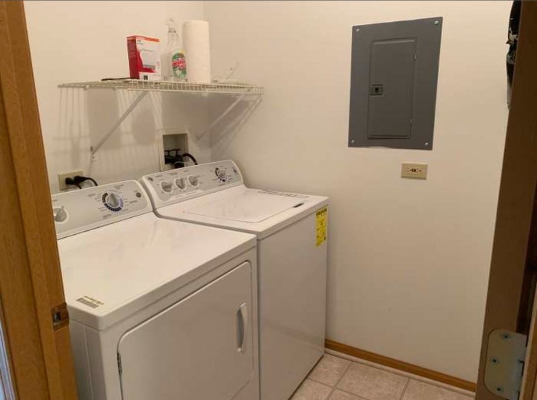 500 Westwood Ct #B - Photo 3 of 12