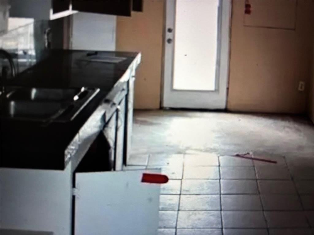 2385 Tyler St - Photo 4 of 4