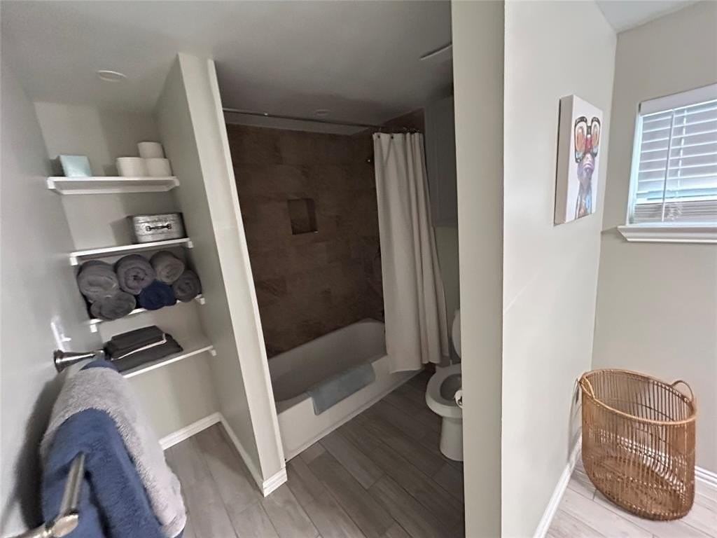 506 N Charles St - Photo 5 of 15