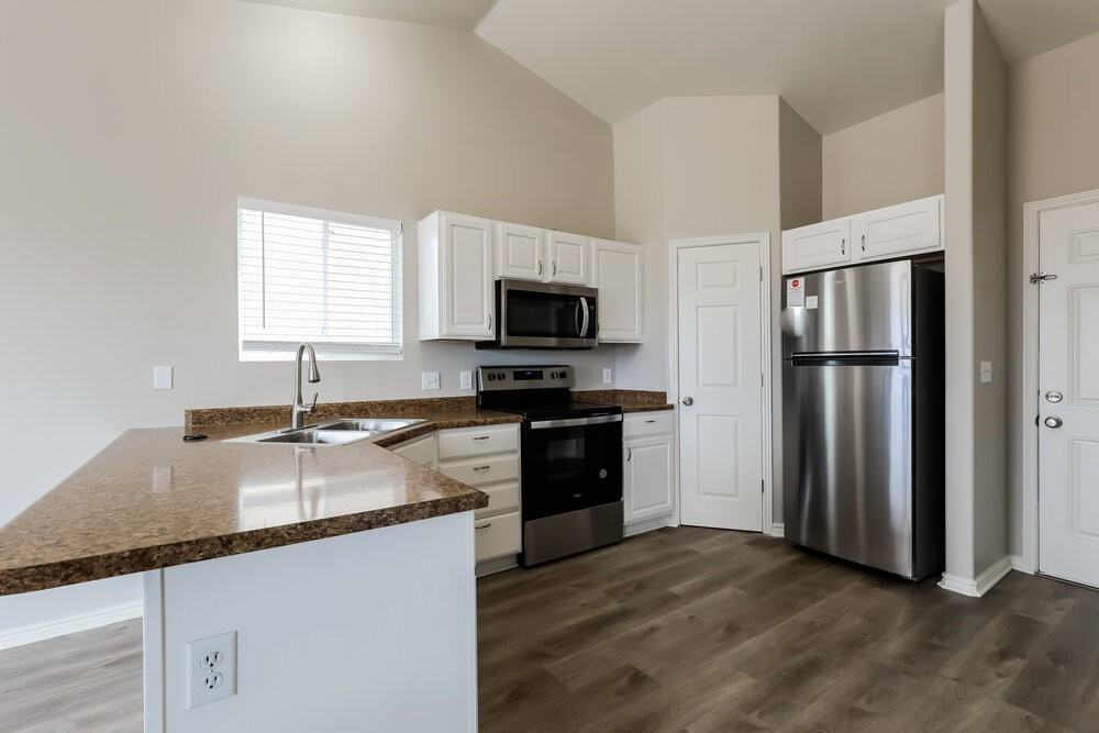 6824 N Yakima Way - Photo 7 of 18