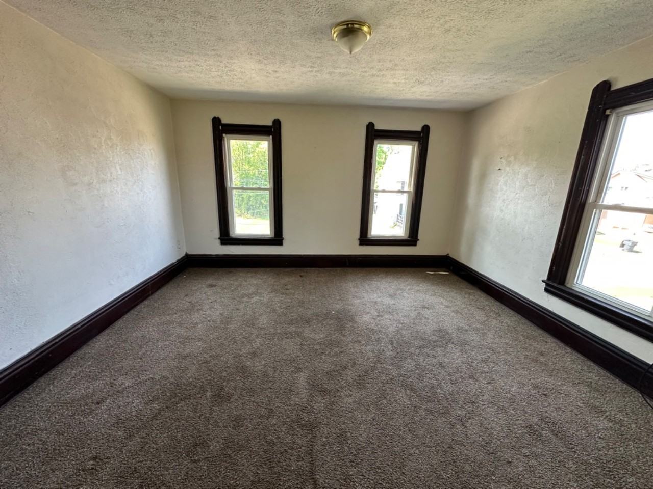 167 Charles Ave SE - Photo 3 of 7