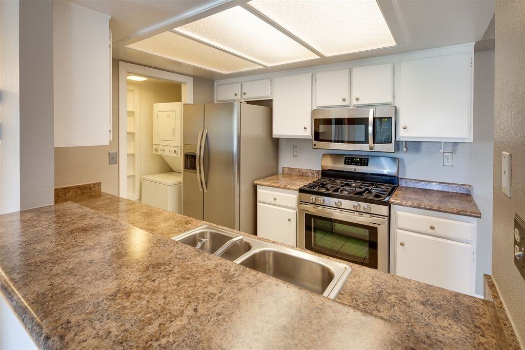 9439 Fairgrove Lane - Photo 3 of 13