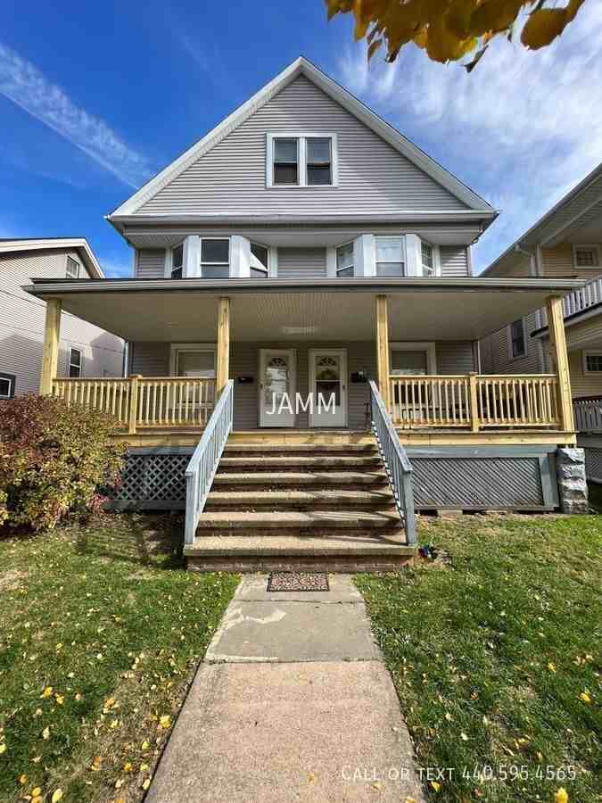 1281 Cook Ave - Photo 2 of 27