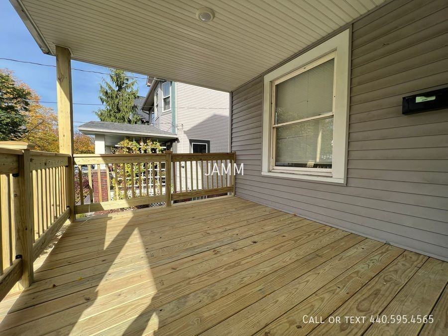 1281 Cook Ave - Photo 3 of 27