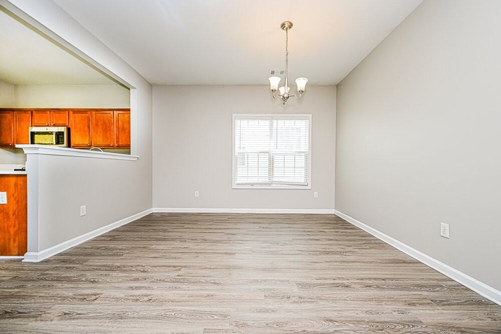 512 Anglewood Trce - Photo 5 of 16