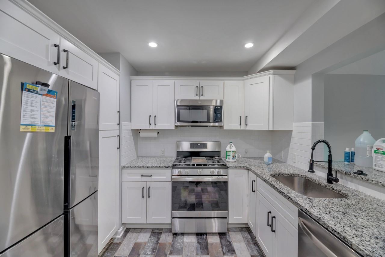 3109 Madison Pl - Photo 7 of 32