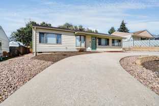 318 Maplewood Dr - Photo 1 of 1