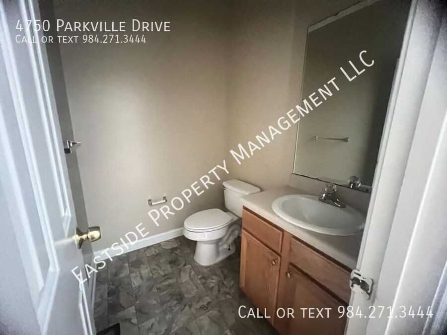 4750 Parkville Dr - Photo 4 of 13