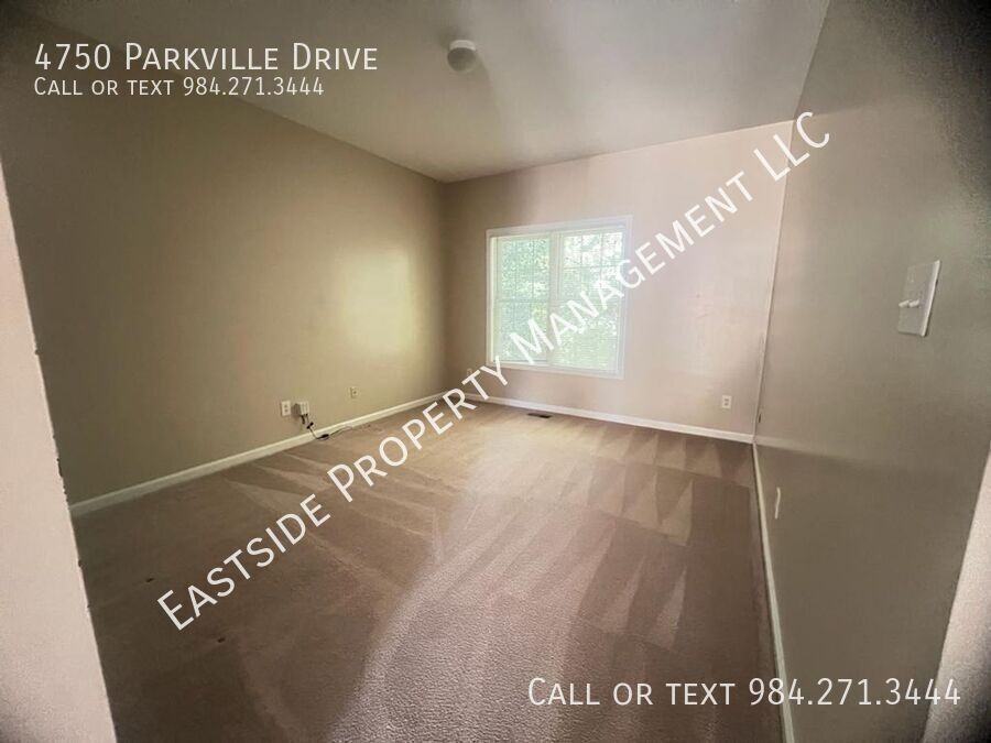 4750 Parkville Dr - Photo 7 of 13