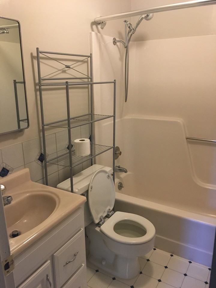 1039 Crist Dr - Photo 6 of 8