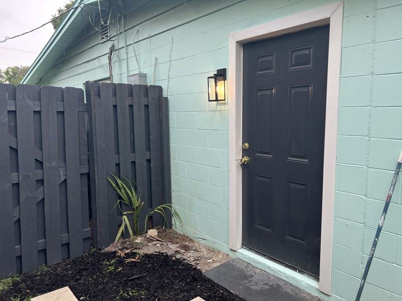 805 Ridgefield Ave - Photo 2 of 16