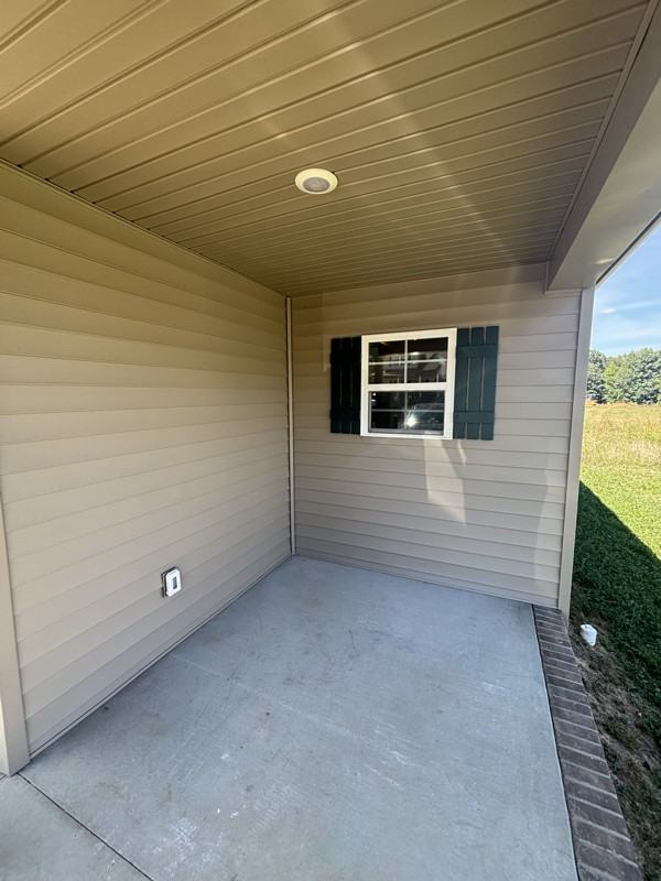 106 Apache Dr - Photo 2 of 13