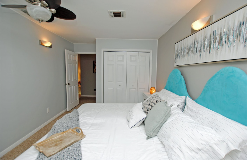 719 Park Knoll Ln - Photo 5 of 20