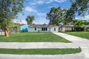 4918 Perry St - Photo 1 of 1