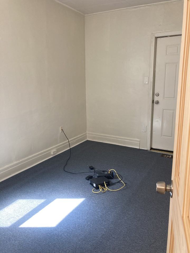 102 Domedion Ave #1stFL - Photo 2 of 8