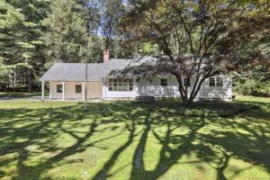 featured image of 8 Fairview Ln