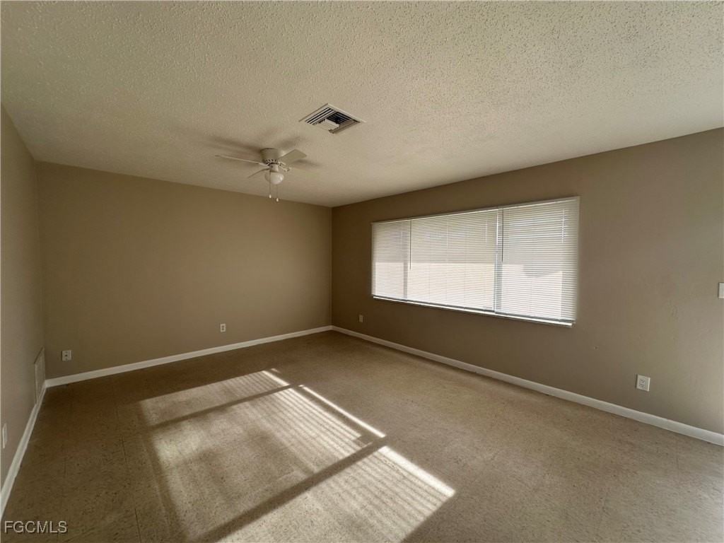 315 Rushmore Ave N - Photo 3 of 16