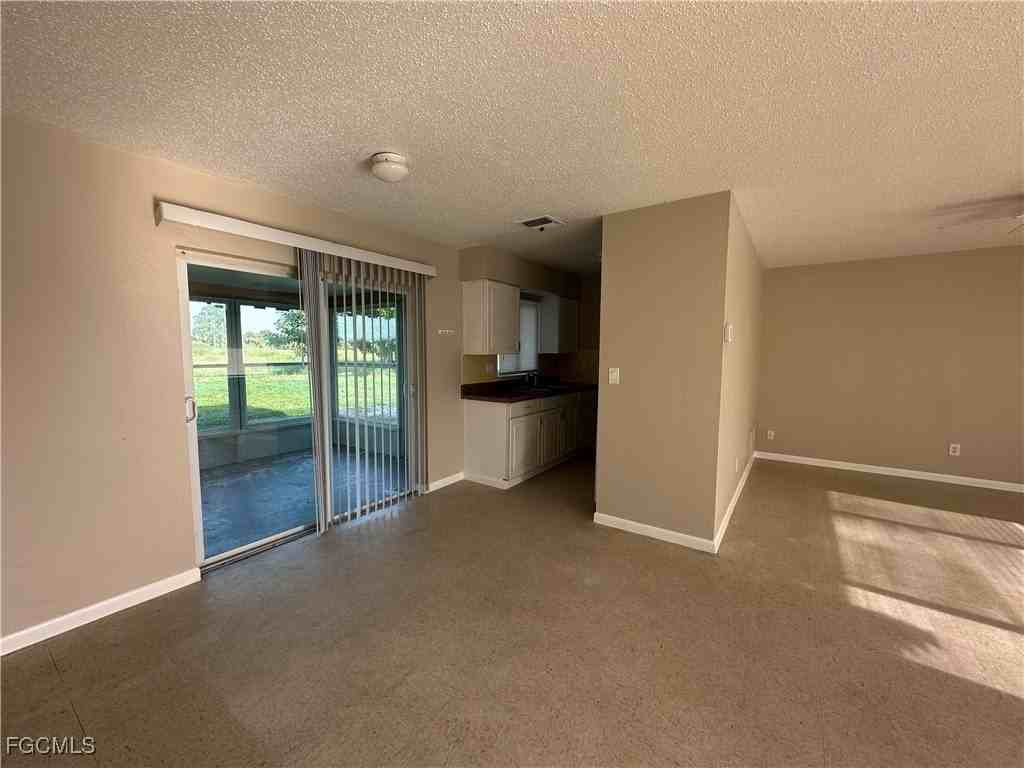 315 Rushmore Ave N - Photo 4 of 16