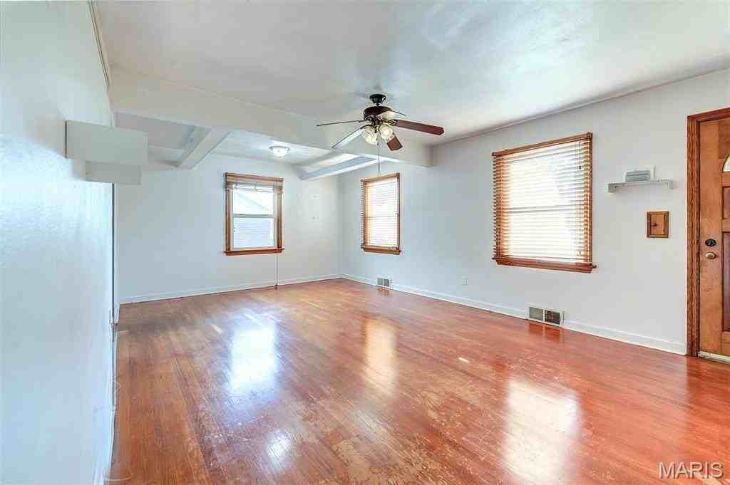 3456 Lindscott Ave - Photo 5 of 27