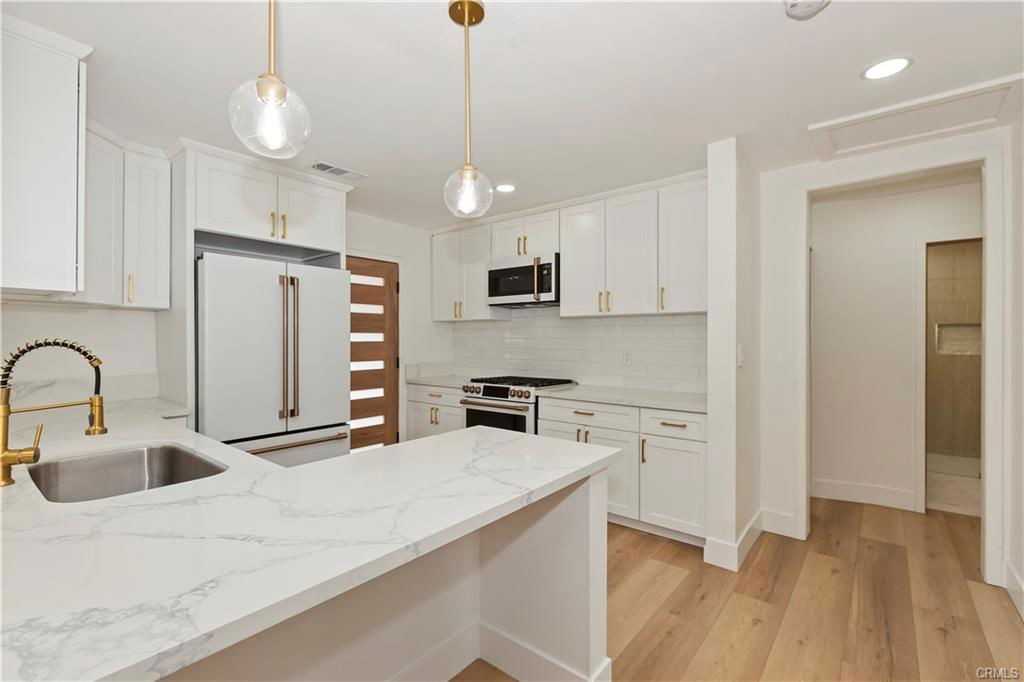 26110 Governor Ave - Photo 2 of 8