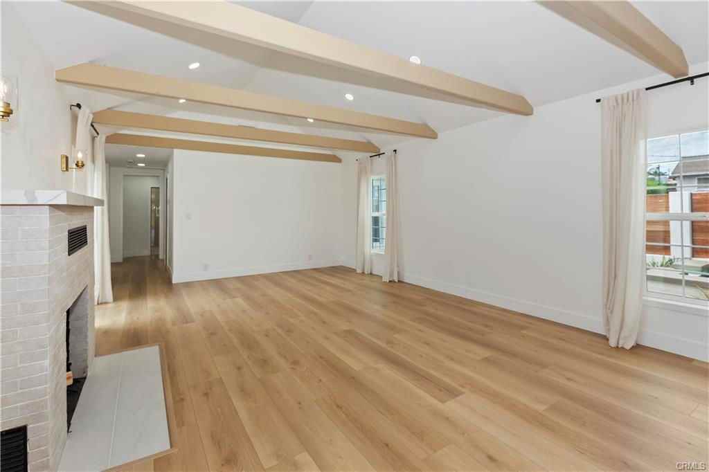 26110 Governor Ave - Photo 3 of 8