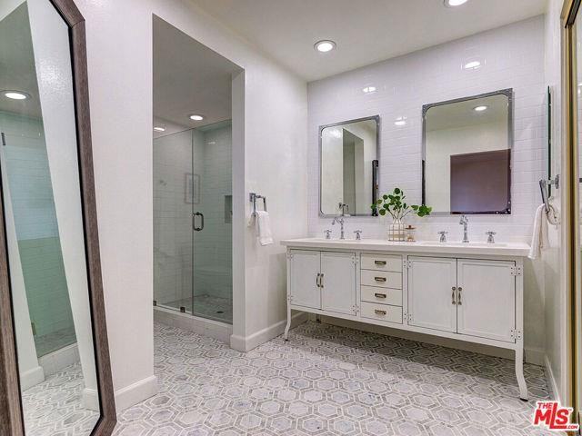 4776 La Villa Marina #D - Photo 2 of 8