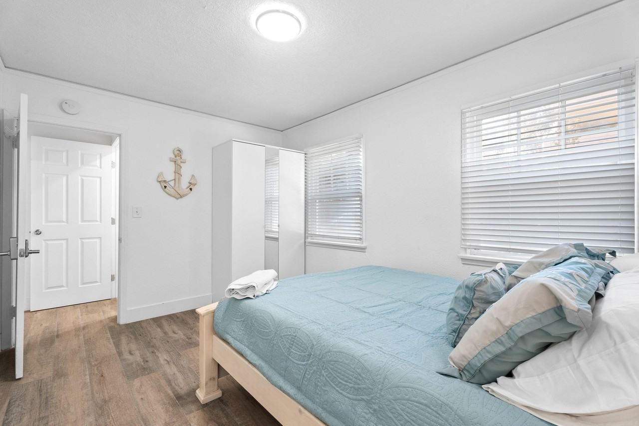 Sycamore Dr - Photo 2 of 7