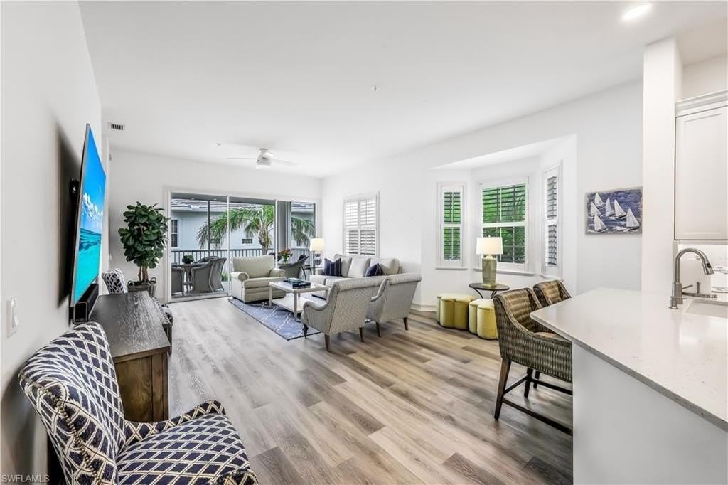 837 Sailaway Ln #204 - Photo 4 of 18