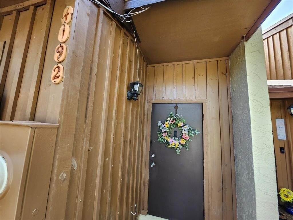 4192 Southwest 87th Terrace - Photo 2 of 35