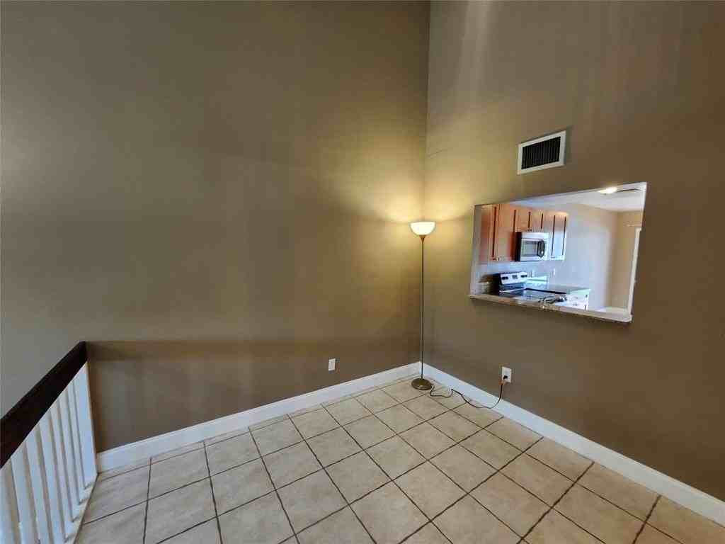 4192 Southwest 87th Terrace - Photo 7 of 35