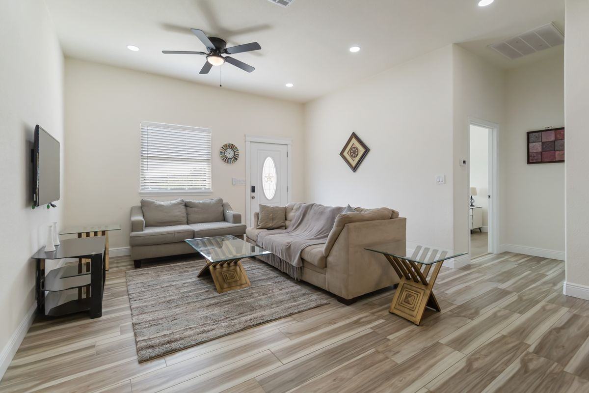 567 Hummingbird Hl - Photo 4 of 29