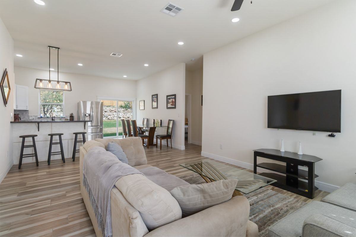 567 Hummingbird Hl - Photo 7 of 29