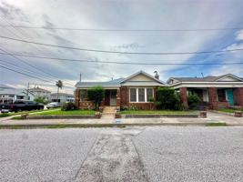 featured image of 3828 Avenue S 1/2