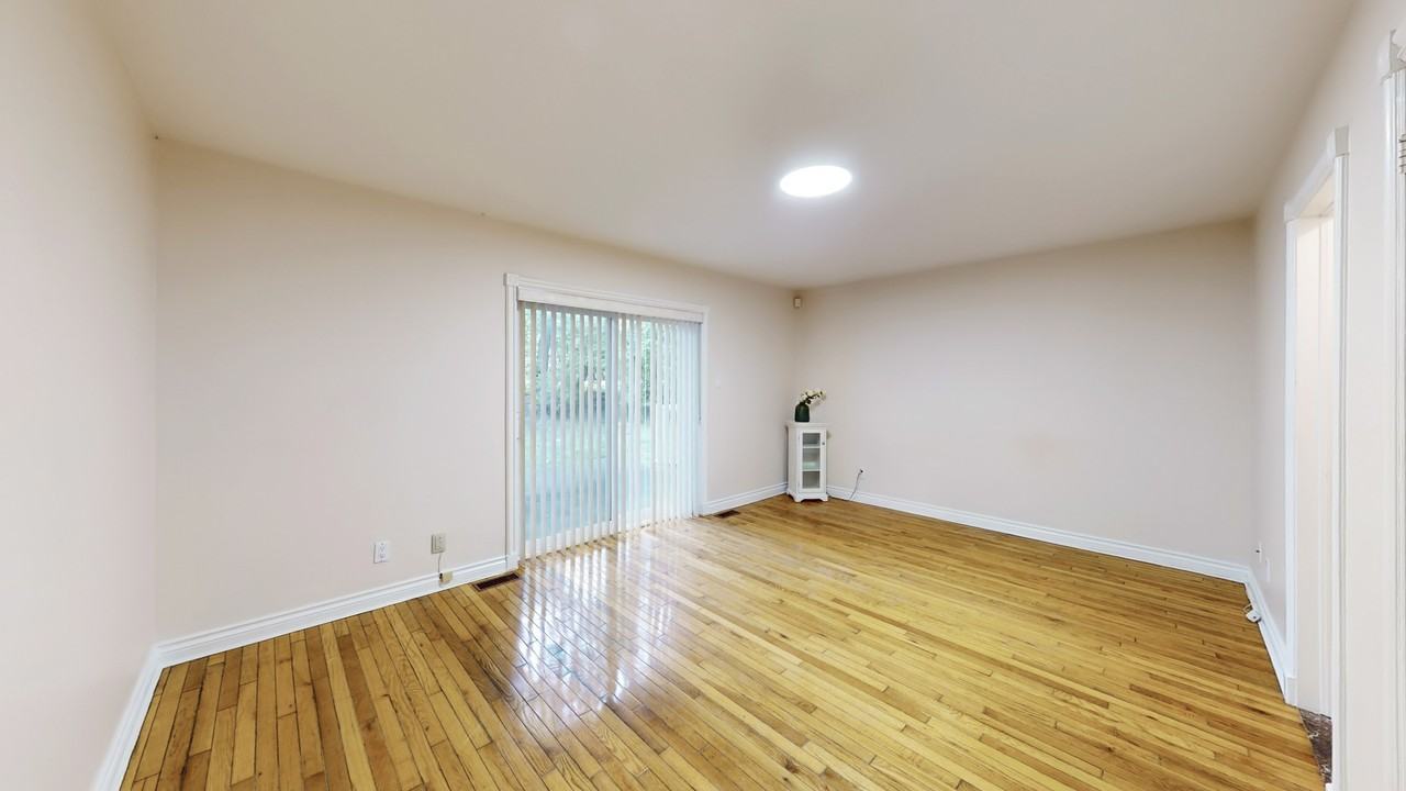 Silvergrove Rd & Bannatyne Dr - Photo 5 of 13